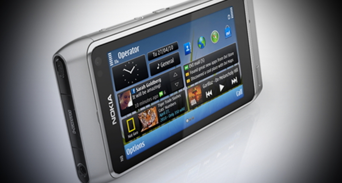 Nokia N8 самопроизвольно выключается