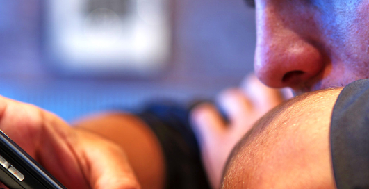 Смартфон "пытался убить" владельца