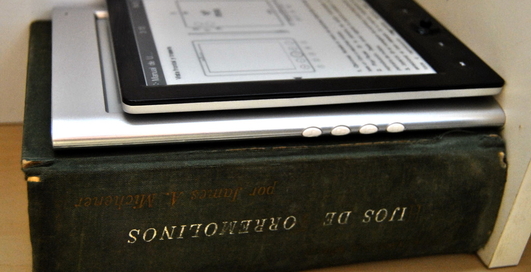 Популярность электронных книг растет