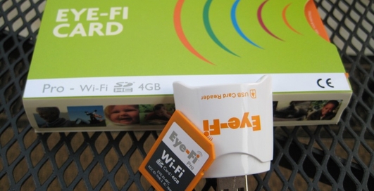 В карту памяти вставили модуль Wi-Fi