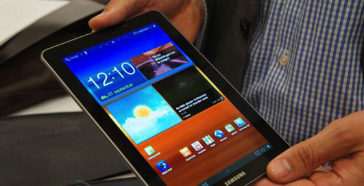 Samsung Galaxy Tab 7.7 заставили убрать с выставки