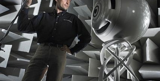 Колонки в форме глаза стоят $150 тыс.