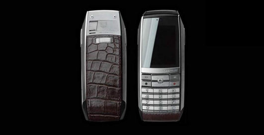 Часовой бренд Tag Heuer представил мобильный телефон