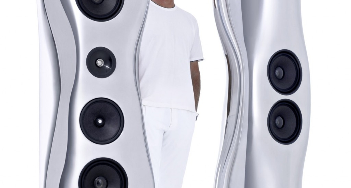 Дизайнерские колонки стоят $140 тыс.