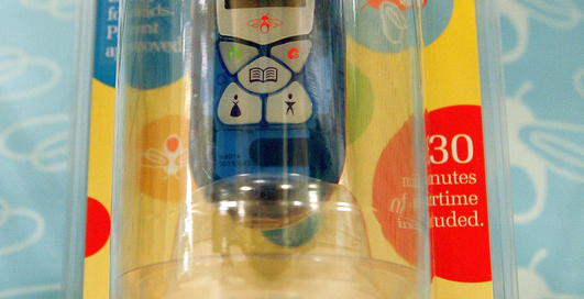 В Британии появится пятикнопочный мобильник