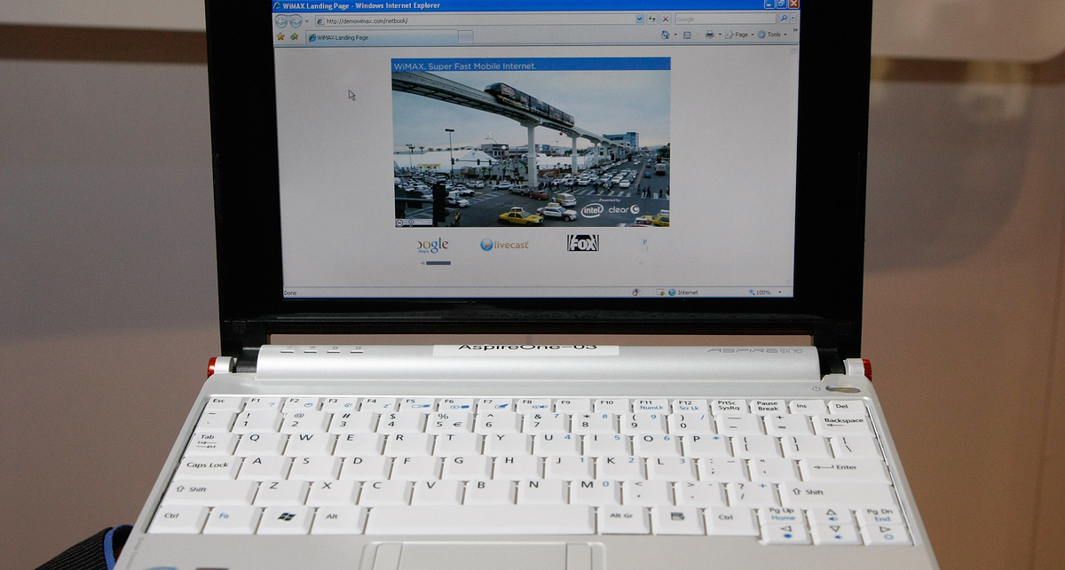 NEC выпустила нетбук, работающий более 8 часов