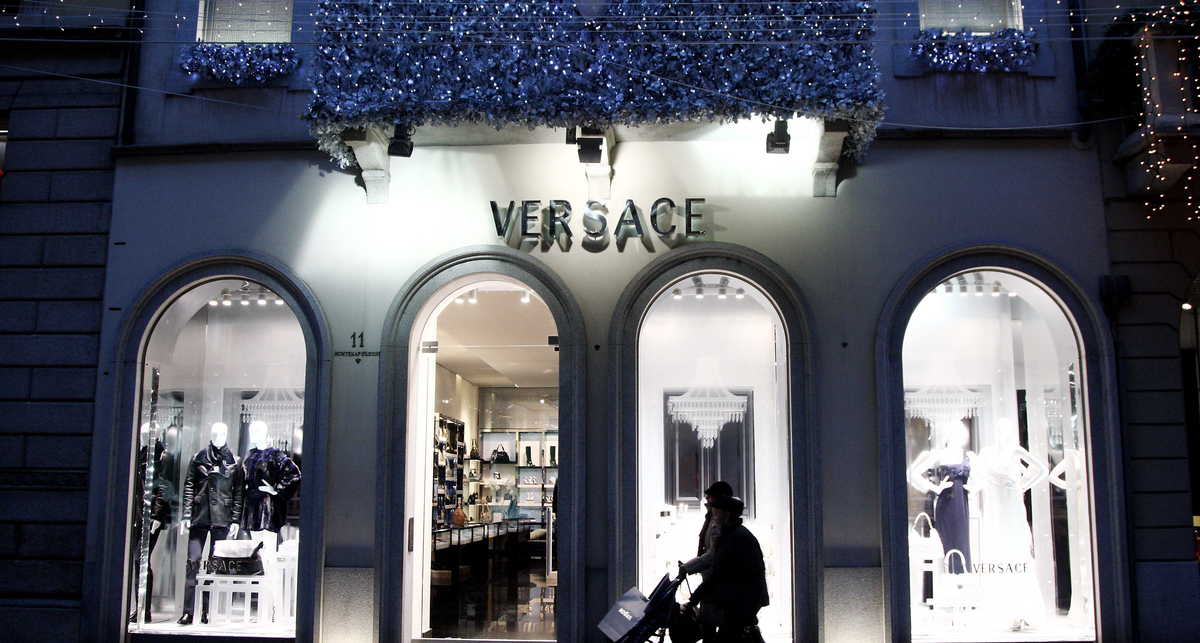 Versace выпустит модный мобильник