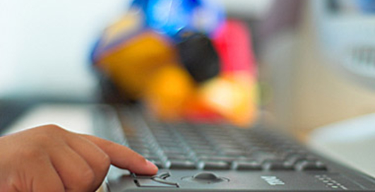 Microsoft представила игровую клавиатуру SideWinder X4