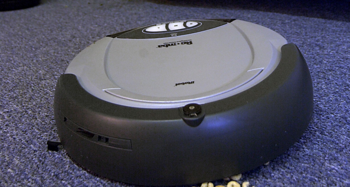 Робот-пылесос умеет подключаться к интернету
