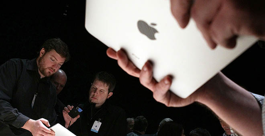 Компания Apple представила новые ноутбуки MacBook Pro