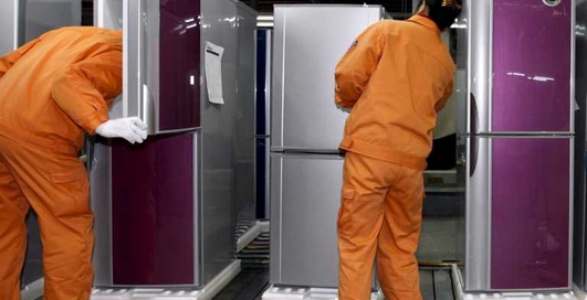 На  выставке CES 2011  готовят  стенд для Интернет-холодильников