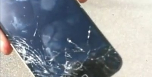 Первый краш-тест iPhone 4 (видео)