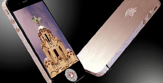 Английский ювелир создал самый дорогой в мире iPhone