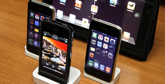 Apple запустила  производство iPad 2