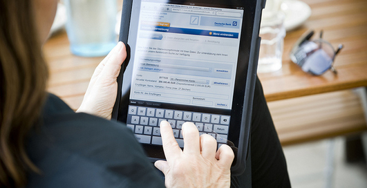 В США планируют заменить учебники планшетами iPad