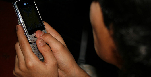 Телефоны влияют на активность мозга