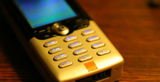 Треть владельцев телефонов регулярно играет в мобильные игры