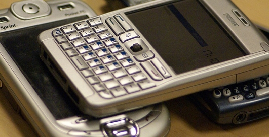 Через четыре года количество пользователей смартфонов превысит 2 млрд. человек