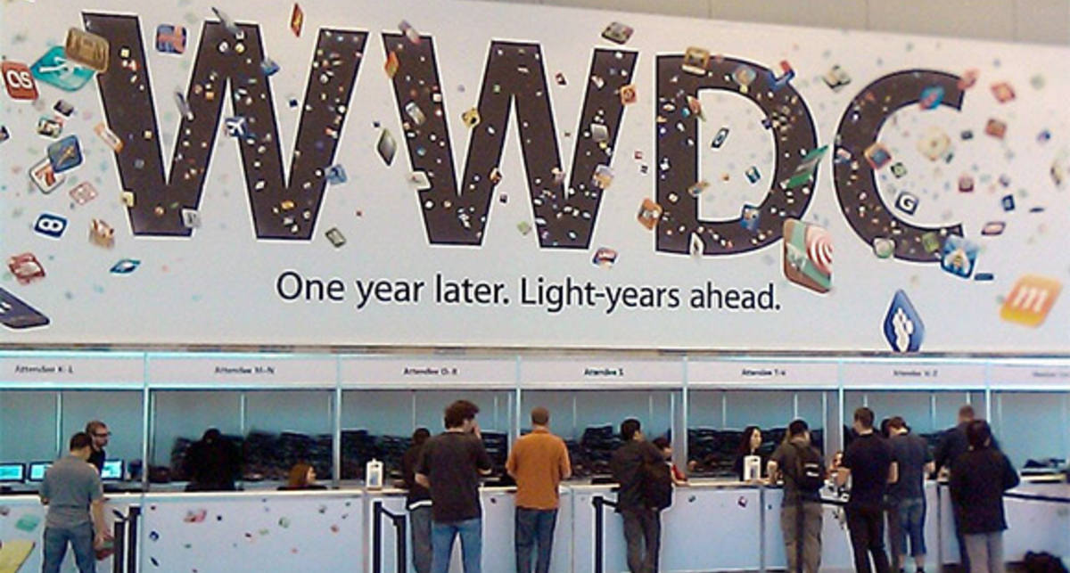 Стив Джобс скрыл IPhone 5 от публики