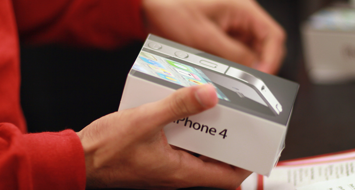 Продажи iPhone догоняют Android-смартфоны