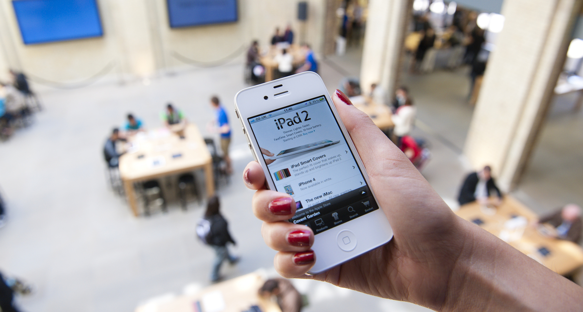 Более половины жителей США хотят купить iPhone 5