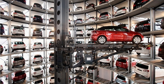 Гараж на 5 тыс. машин и 32 человека в Skoda Octaviа