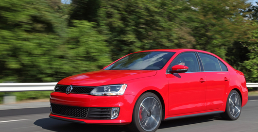 Volkswagen покажет в Детройте гибрид и электрокар Jetta (фото)