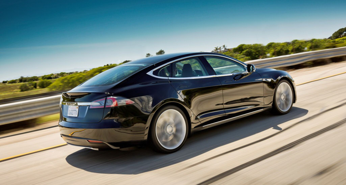 Tesla Model S появится в США по цене $77,4 тыс. (фото)