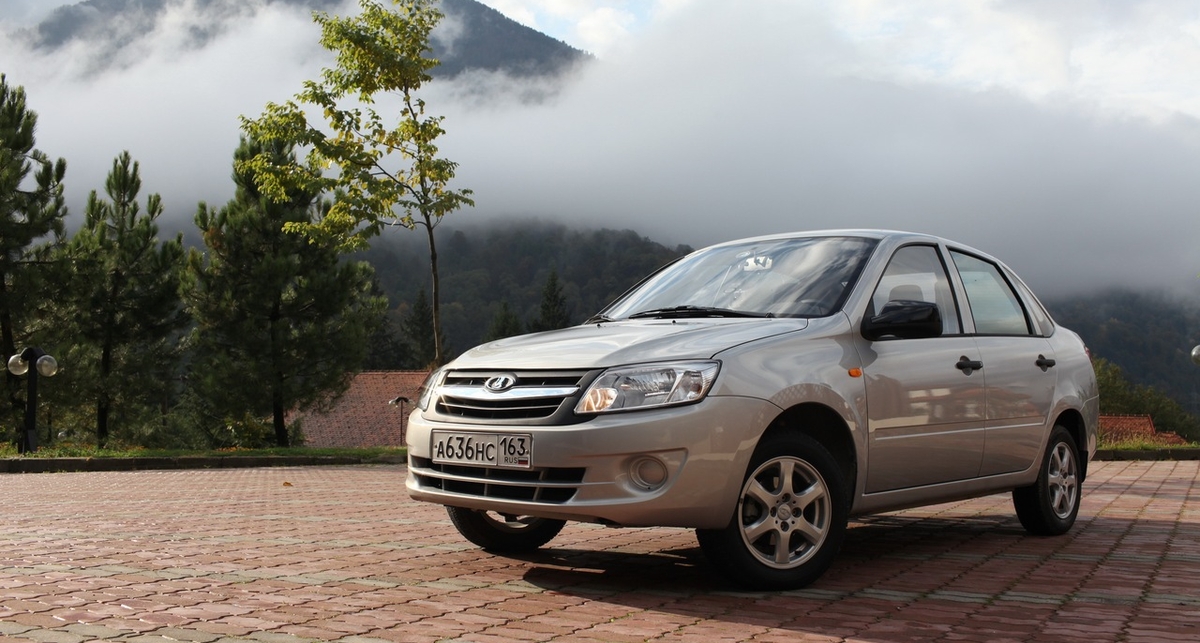 В России начались продажи Lada Granta