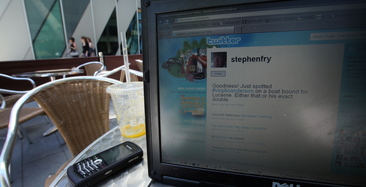 Мобильные пользователи предпочитают Twitter и Facebook