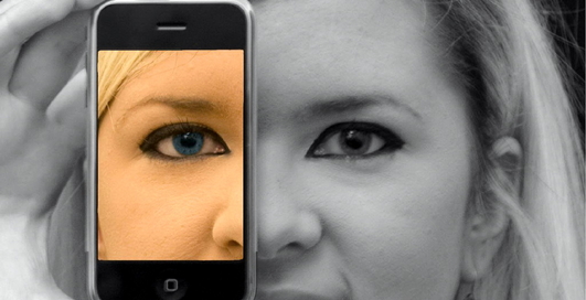 iPhone окончательно "подружился" со Skype (видео)