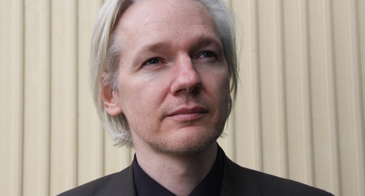 Американские власти интересуются данными помощников Wikileaks