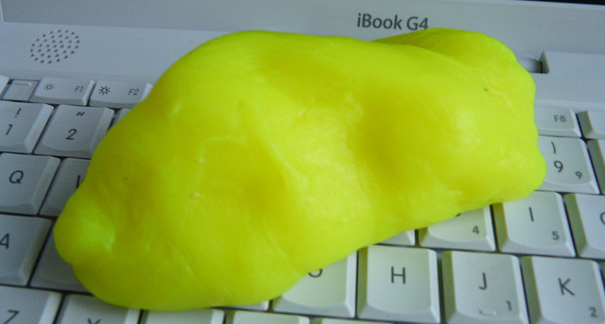 Symantec предупреждает о росте кибератак в 2011 году