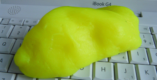 Symantec предупреждает о росте кибератак в 2011 году