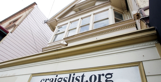 Американец продает родителей на аукционе