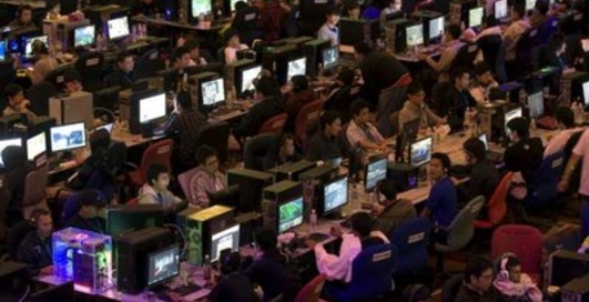 Количество пользователей  Facebook и Twitter продолжает увеличиваться