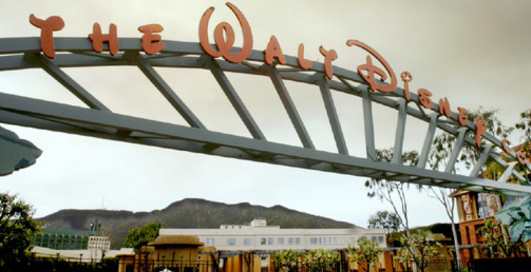 Сайт Disney шпионит за пользователями