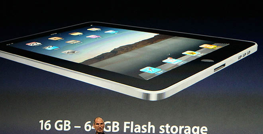 Представители партии "Единая Россия" подсели на iPad