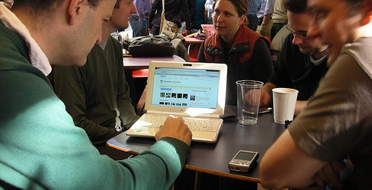 Facebook показала "социальный мессенджер"