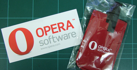 Apple оценила браузер Opera как приложение "только для взрослых"