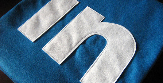 Количество пользователей социальной сети LinkedIn превысило  100 млн.