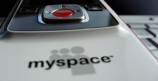 MySpace демонстрирует убытки