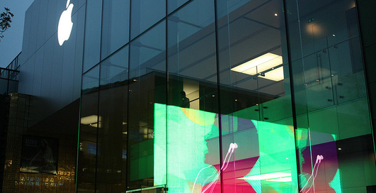 Apple может получить штраф в 300 тыс. евро