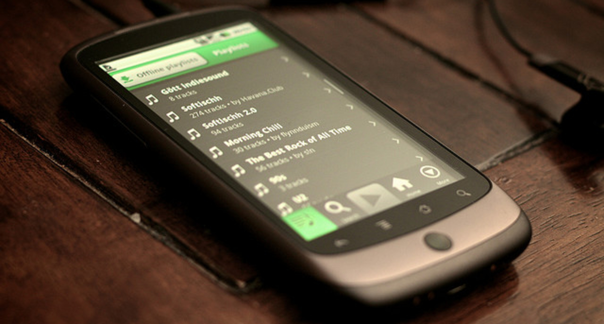 Facebook совместно с  Spotify запускает музыкальный сервис