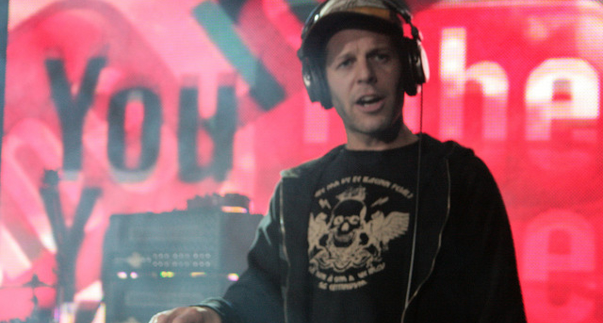 На YouTube ежедневно смотрят 3 млрд. роликов