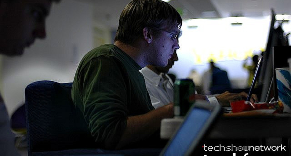 Хакеры группы Anonymous атаковали полицию Испании