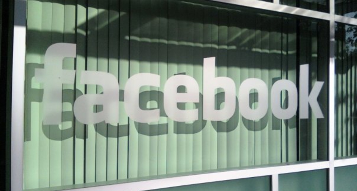 Facebook теперь позволяет общаться по видео