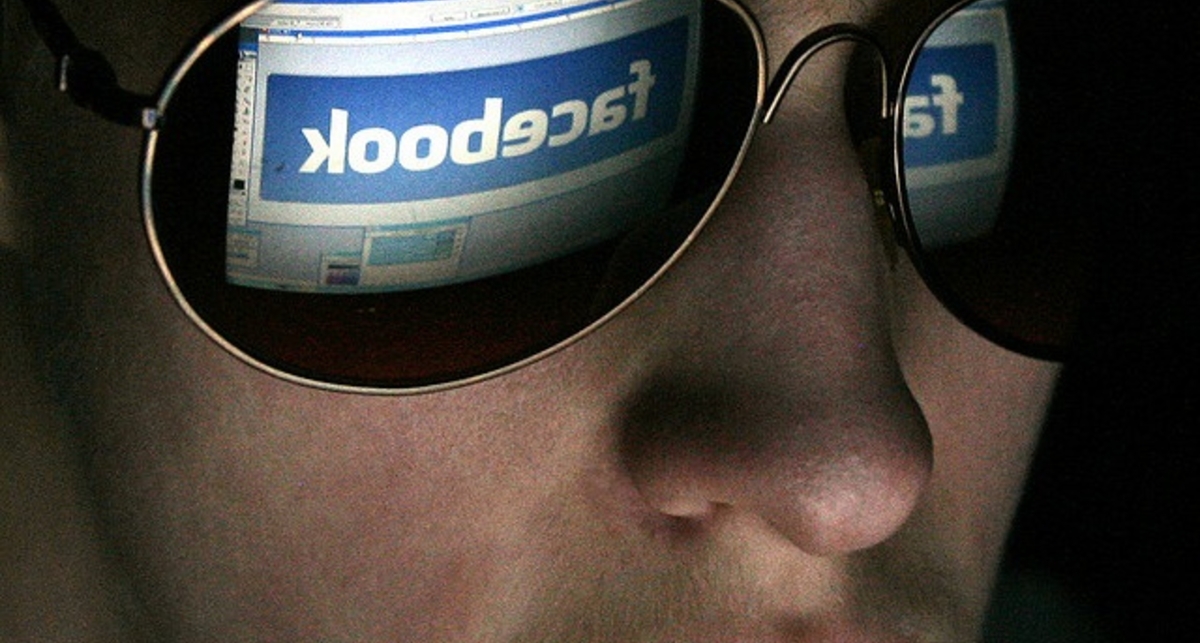 Власти Израиля будут искать экстремистов в Facebook