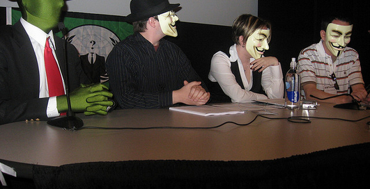 Хакеры из Anonymous и Lulz Security раскрыли секретные данные