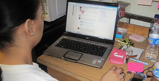 Facebook запустила функцию подписки на профайлы пользователей